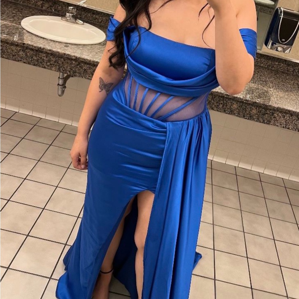 Blue dress